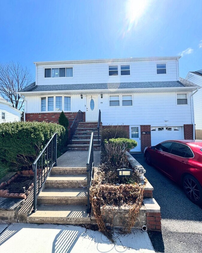 Primary Photo - 145 Maple Ave
