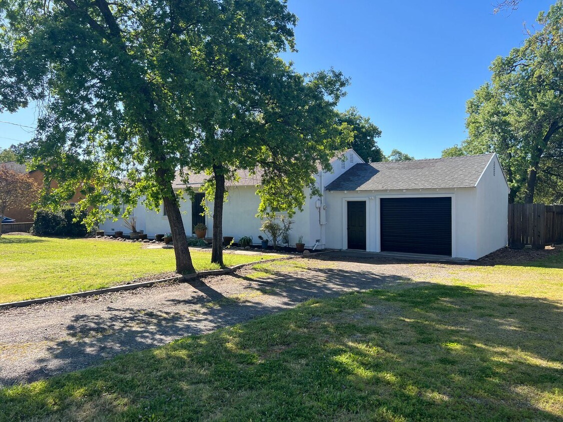 Foto principal - Quaint Country Home
