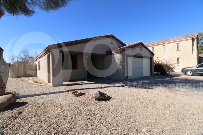 Building Photo - 2622 S Devonna Ln