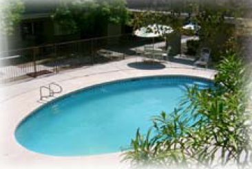 Pool - Missouri Meadows Apartments