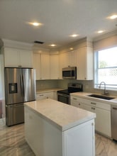 Building Photo - 18860 La Costa Ln