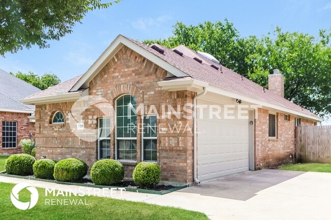 Building Photo - 700 Shady Meadow Ln