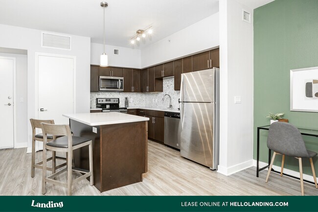 Foto del edificio - 415 E Pine St
