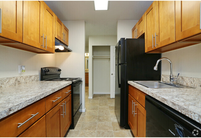 2HAB, 1BA - 980 ft² - Pacific Park Apartment Homes