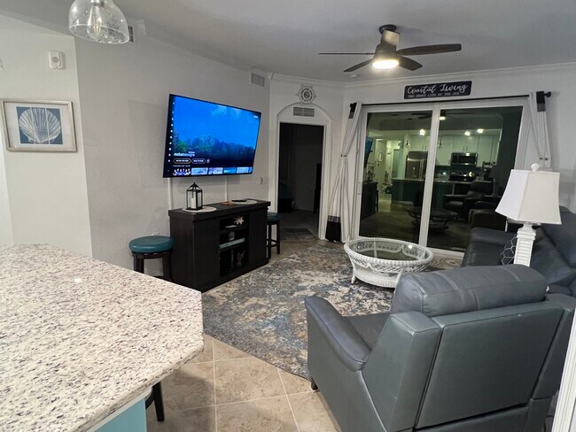 Foto del edificio - 14071 Heritage Landing Blvd