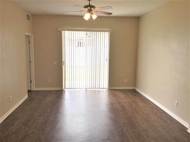 Building Photo - 9253 Black Thorn Loop