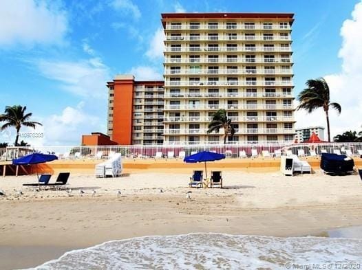 Foto del edificio - 19201 Collins Ave