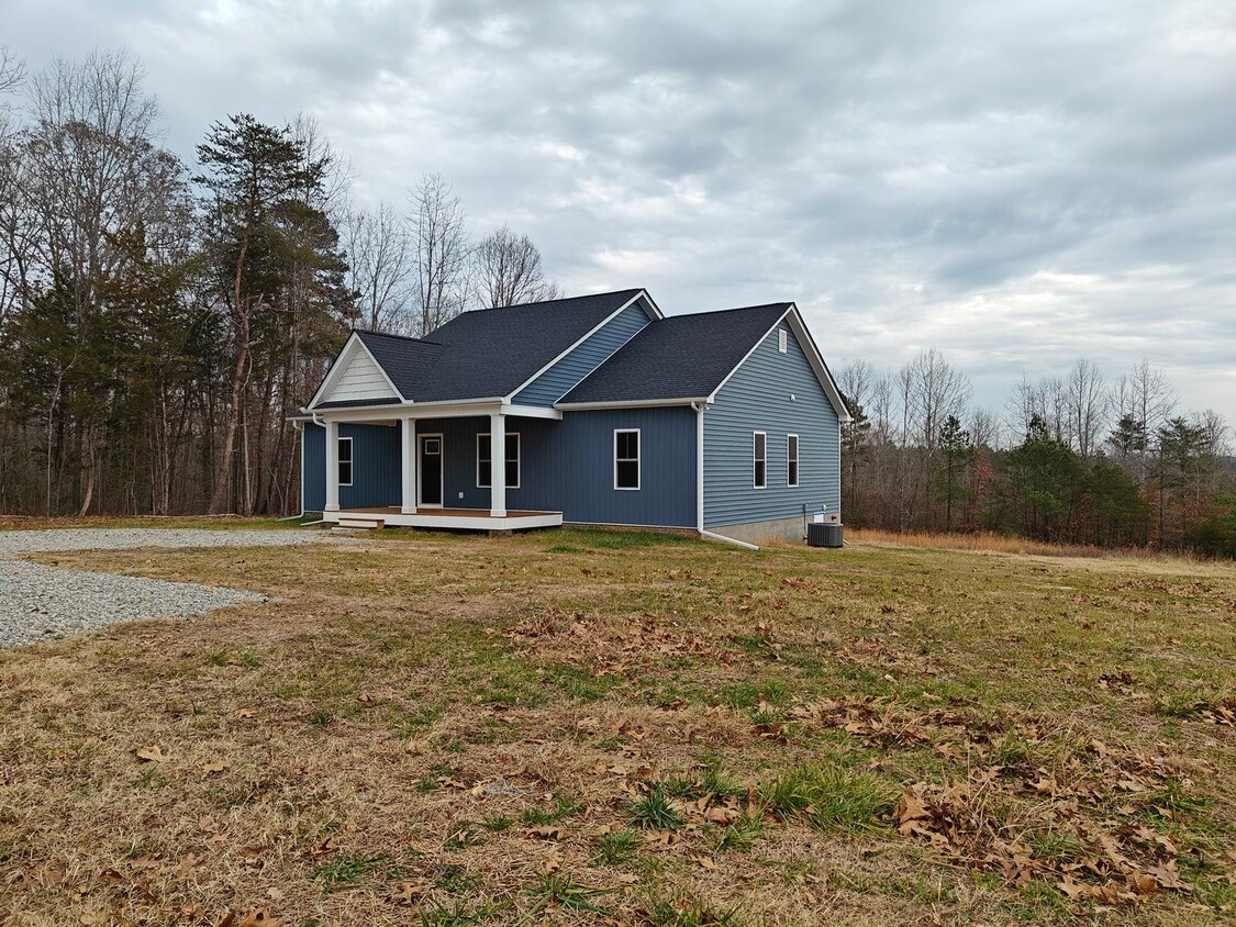 Primary Photo - New 3 bedroom home on 2 acres