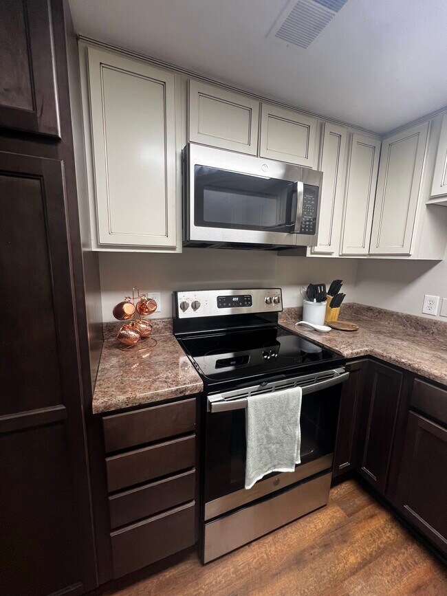 Foto del edificio - 8655 Coopertown Rd