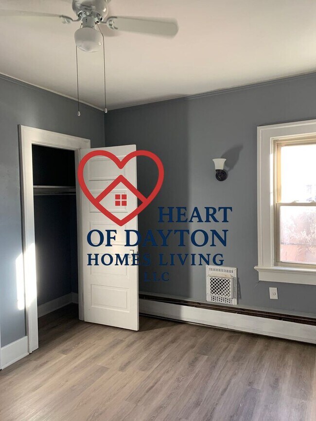 Foto del edificio - 1732 E 3rd St