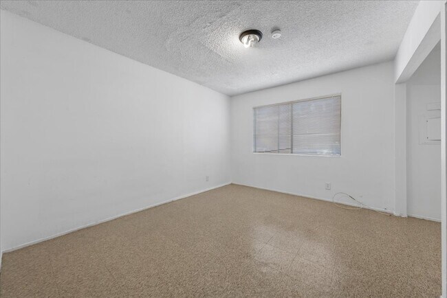 Foto del edificio - 521 S Maryland Pkwy