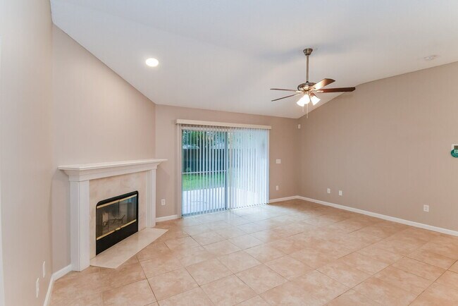Foto del edificio - 391 Meadowlark Ln
