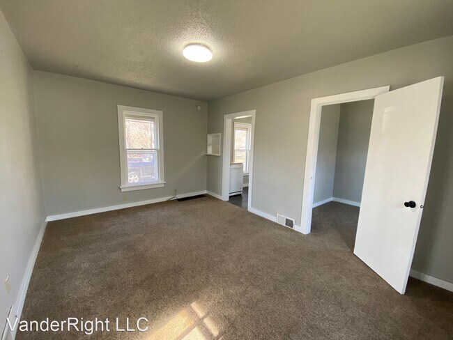 Building Photo - 1 br, 1 bath House - 818 N Prairie Ave