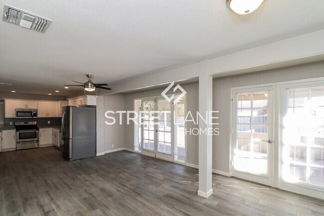 Foto del edificio - REDUCED!
