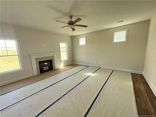 Building Photo - 324 Carr Ln