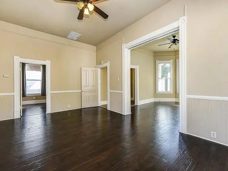 Foto principal - 1009 T St