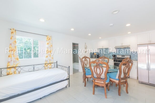 Photo - 1362 E 61st St Apartment