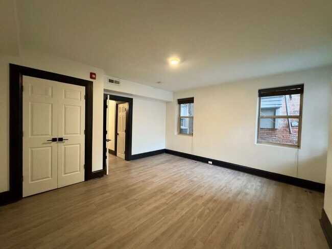 Foto del edificio - 1021 St Paul St