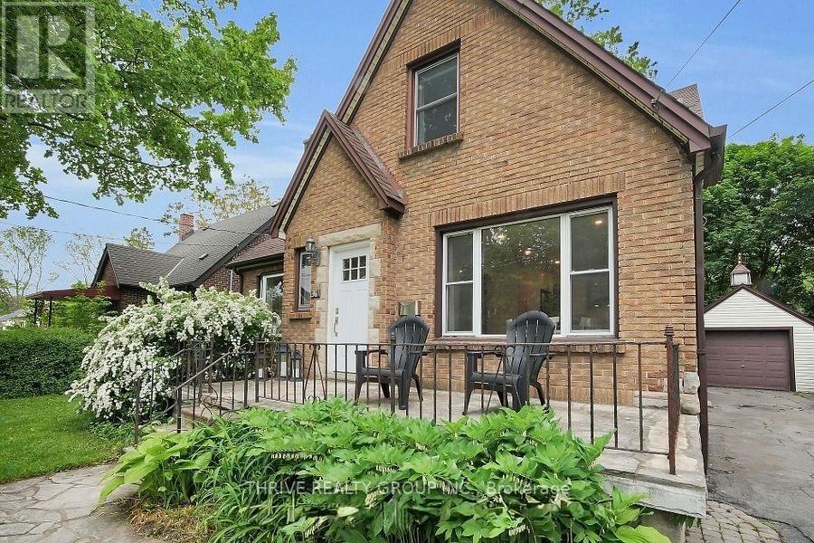 Primary Photo - 36 Bond St