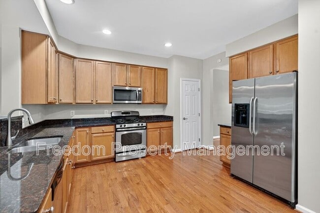 Building Photo - 7629 Hamelin Ln