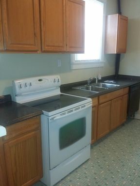 Building Photo - 1413 Williamsburg Rd