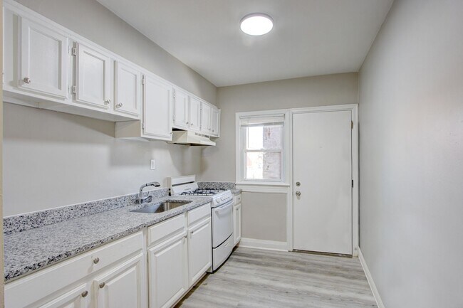 Building Photo - 5537 Gist Ave