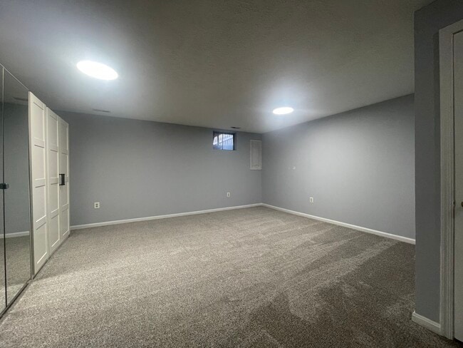 Building Photo - 6802 Cottingham Ln