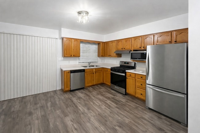 Building Photo - 2742 Hart Rd