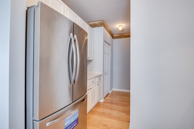 Foto del edificio - 805 Genesee Dr