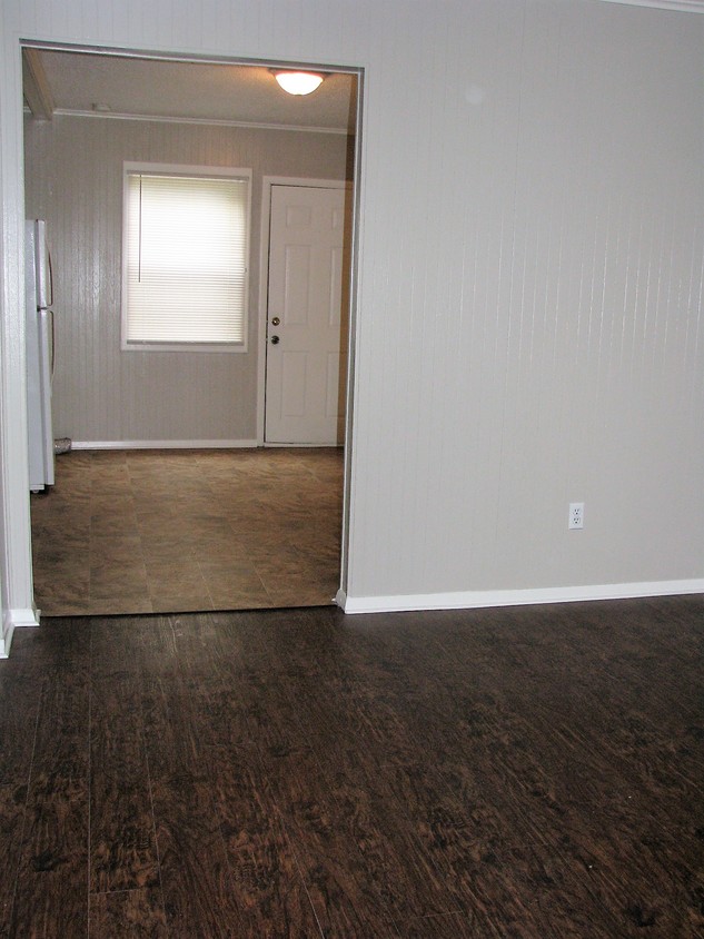 Foto principal - 817 McCain Blvd
