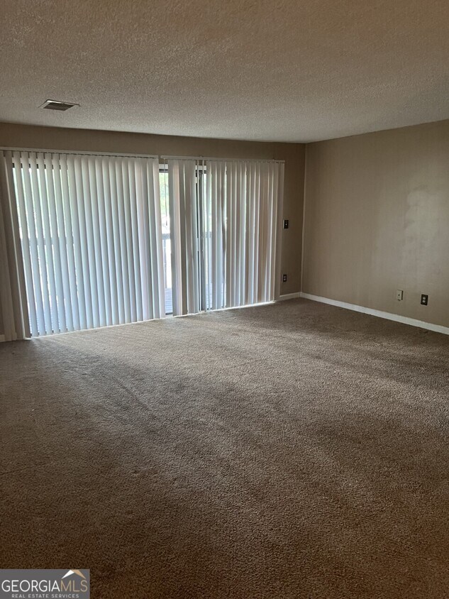 Foto principal - 3575 Oakvale Rd