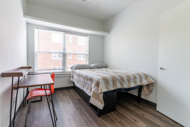 Foto del edificio - Bear Paw Commons