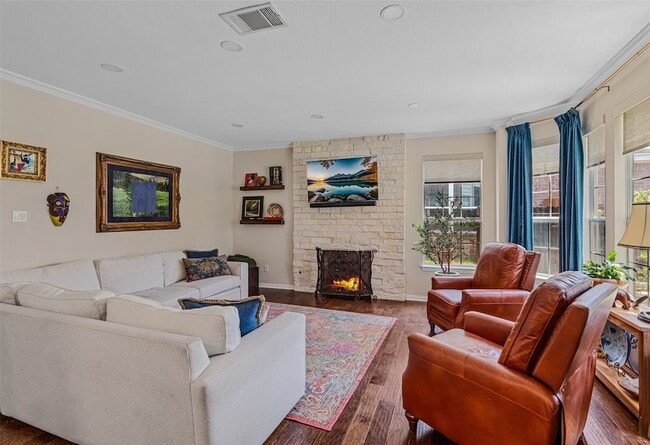 Foto del edificio - 2045 Hillcroft Dr
