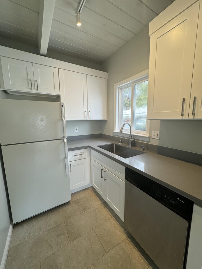 Building Photo - 110 Buchanan Dr