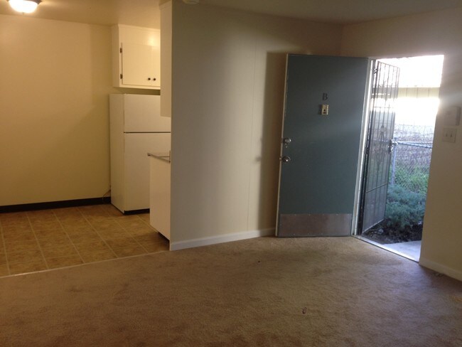 Building Photo - 2422 McKinley Ave