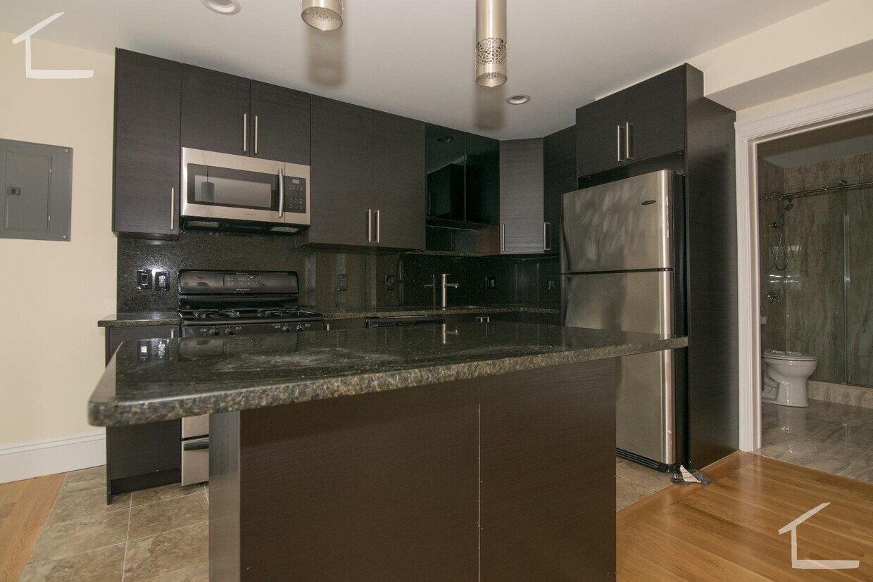 Foto principal - 1616 Beacon St