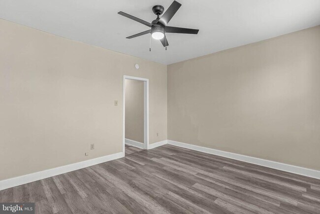 Foto del edificio - 2440 Carpenter St