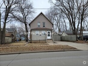 Building Photo - 1109 White Ave
