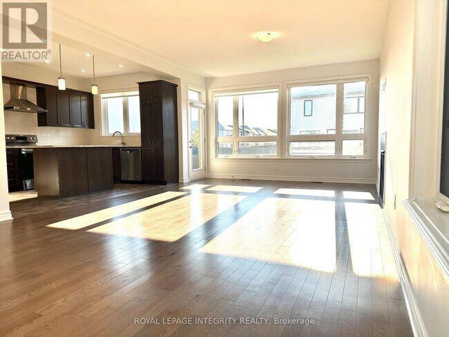 Building Photo - 532 Supernova St