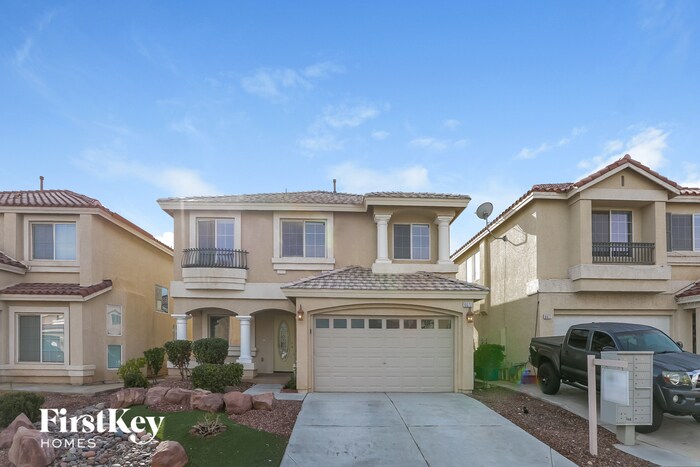 Primary Photo - 6671 W Camero Ave