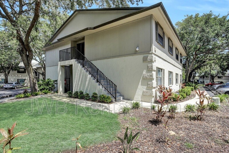 Foto principal - 2 Aledo Ct