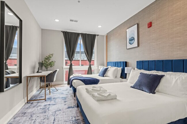 Building Photo - 916 N Delaware Ave