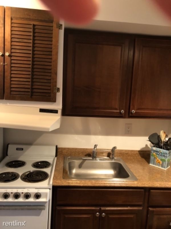 Foto del edificio - 1 br, 1 bath Apartment - 15 Mary Pitkin Path