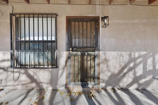 Foto del edificio - 604 Arno St NE