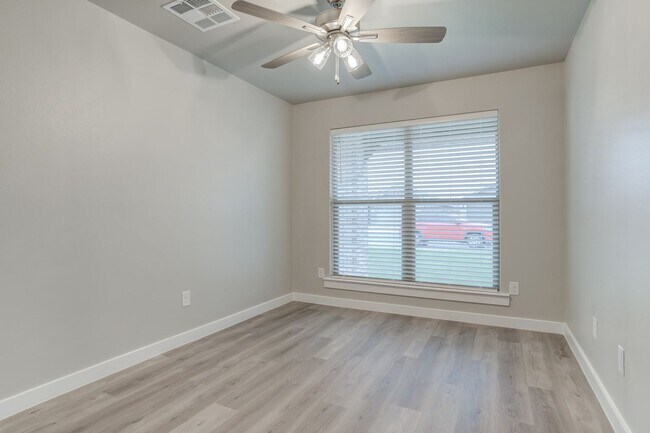Foto del edificio - Brand New Beautiful 4-Bedroom Home in Sout...