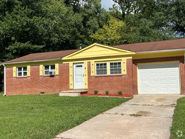 Building Photo - 1490 Cedar Creek Ln