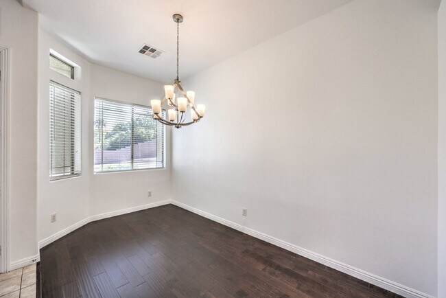 Building Photo - Stylishly Updated Henderson Home | New Stainless Steel Appliances | Heated Pool