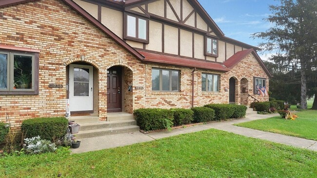 Building Photo - Acorn Ct