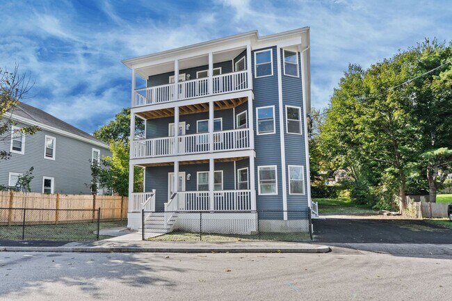 Foto del edificio - 76 Bouvier Ave