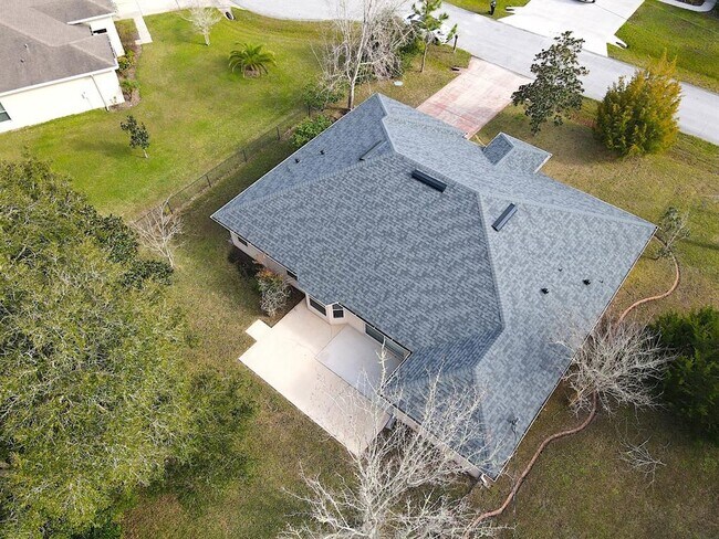 Building Photo - 1 Sea Star Ct